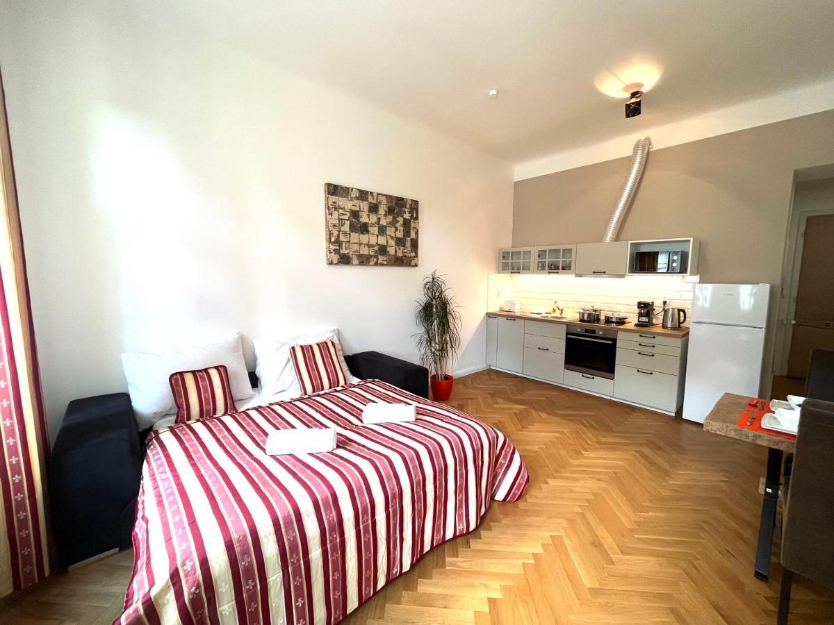 Amazing Apartment Zborovska براغ المظهر الخارجي الصورة