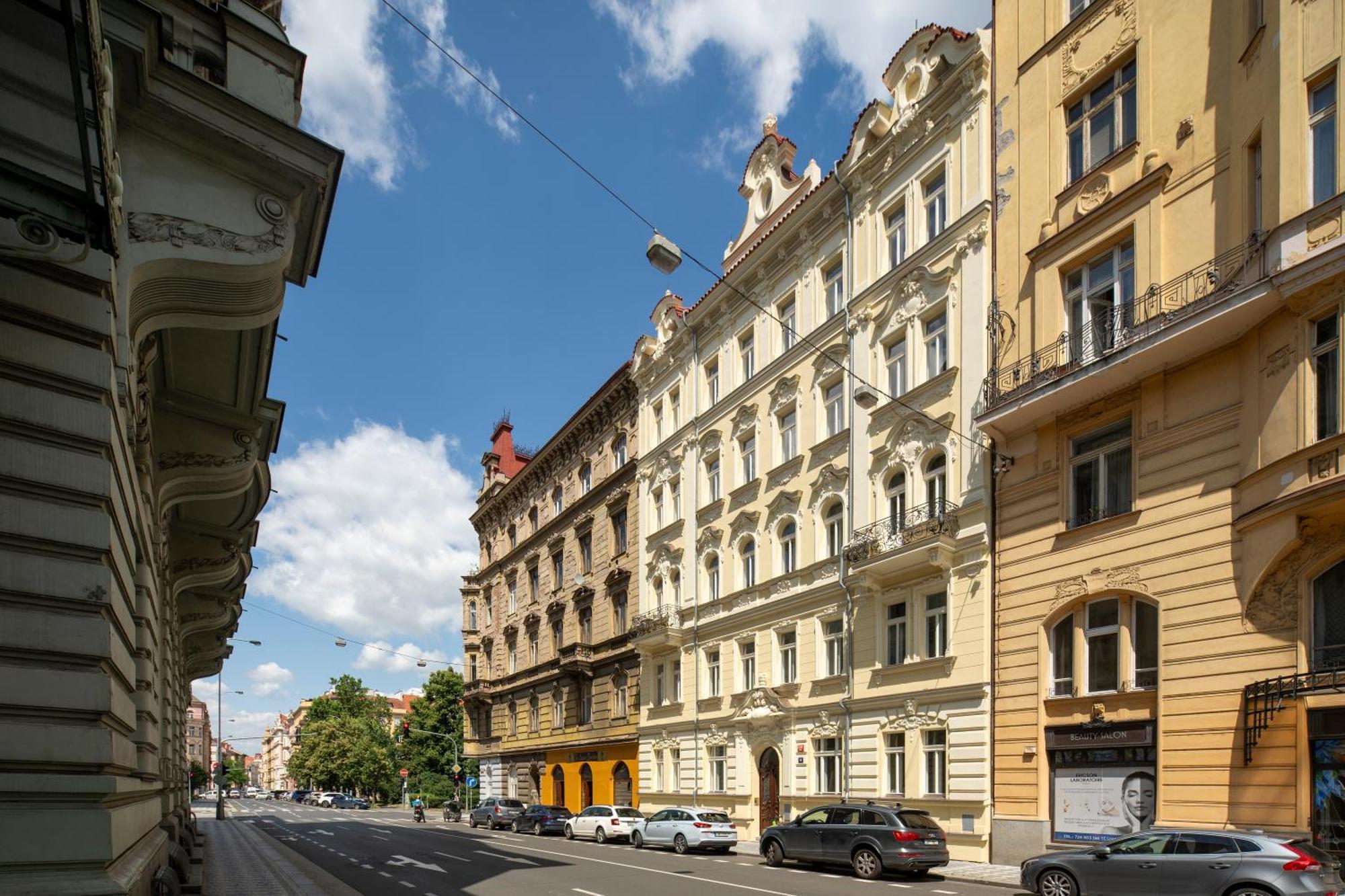 Amazing Apartment Zborovska براغ المظهر الخارجي الصورة
