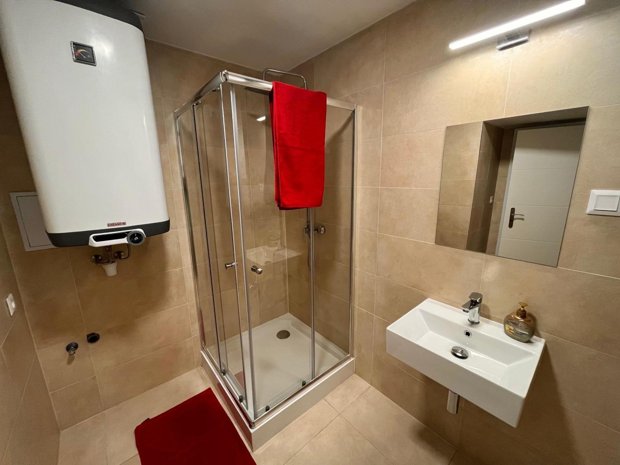 Amazing Apartment Zborovska براغ المظهر الخارجي الصورة